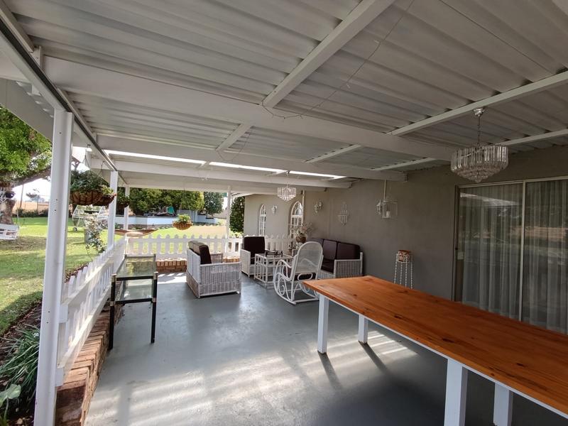 4 Bedroom Property for Sale in Middelburg Eastern Cape